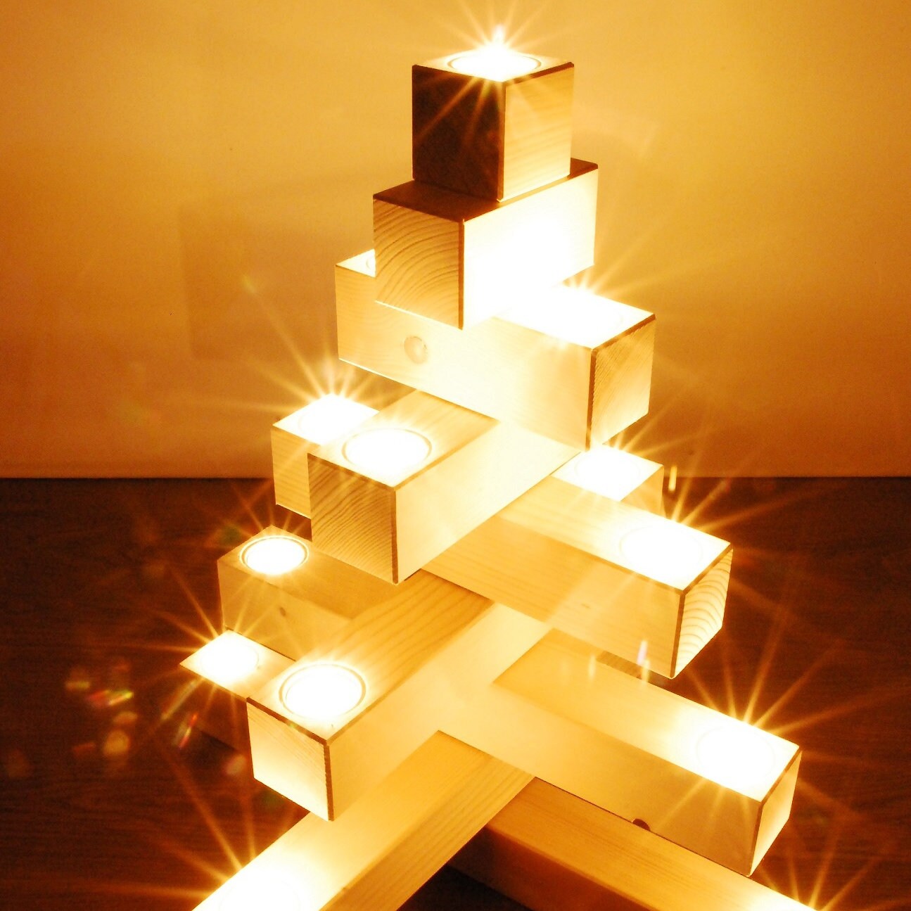 Lichterfichte | Alternative zum Weihnachtsbaum | Teelichthalter | Weihnachtsbaum aus Holz