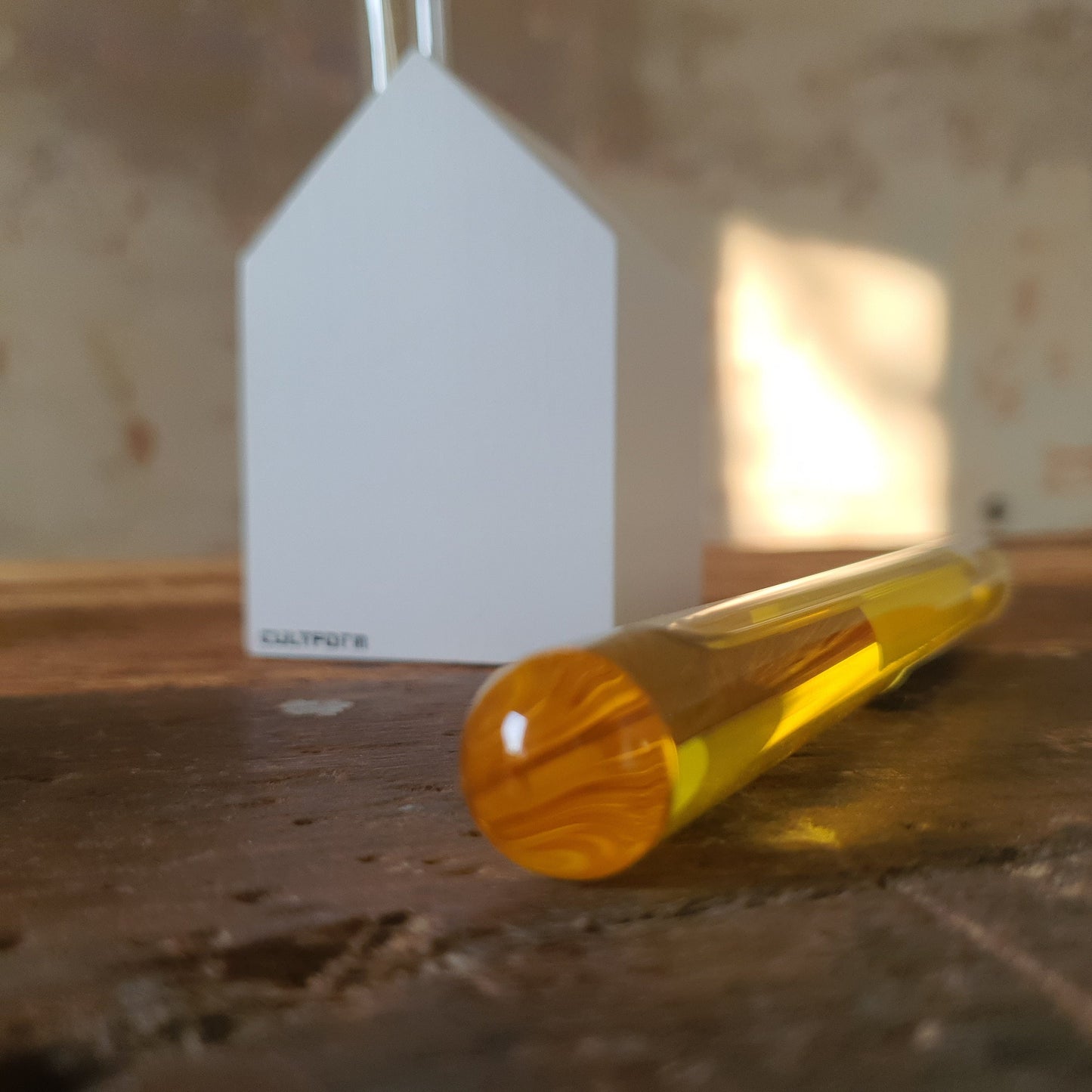 Hausapotheke M |  Vasenhäuschen | für den "Notfall" mit Reagenzglas mit Kräuterschnaps