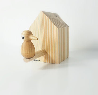 House with bird - Birdhouse M